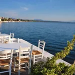 Blue Cocoon - Messinia Peloponnese- Rooftop Sea View 550 M From Next To Kalamata Koroni Costa Navarino *